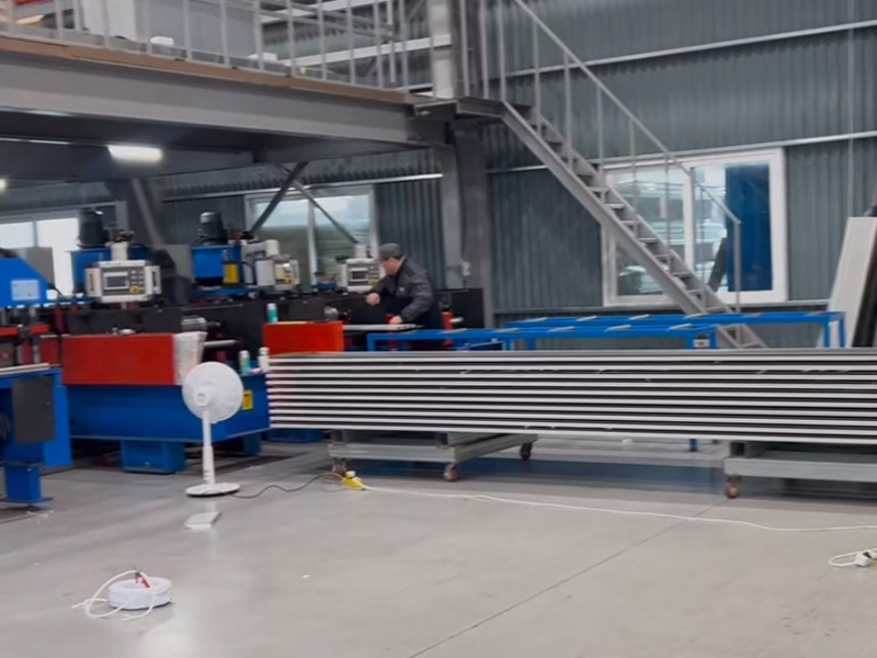 跳出 “內卷” 漩渦！中拓冷彎聯合韓方研發光伏屋面板型，邁向綠色能源新時代