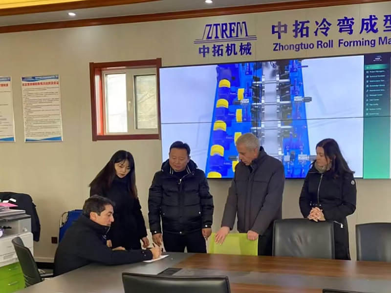 2025中拓冷彎開年大捷！新年新征程中拓冷彎門框機敲開西班牙市場大門