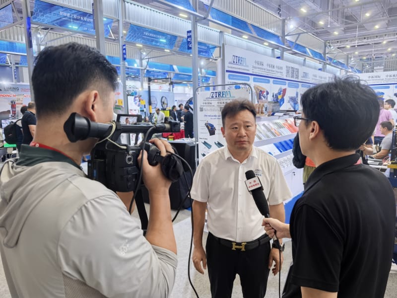 中拓徐總帶隊亮相第 138 屆廣交會！冷彎設備引全球關注，接受央視采訪談中國制造出海
